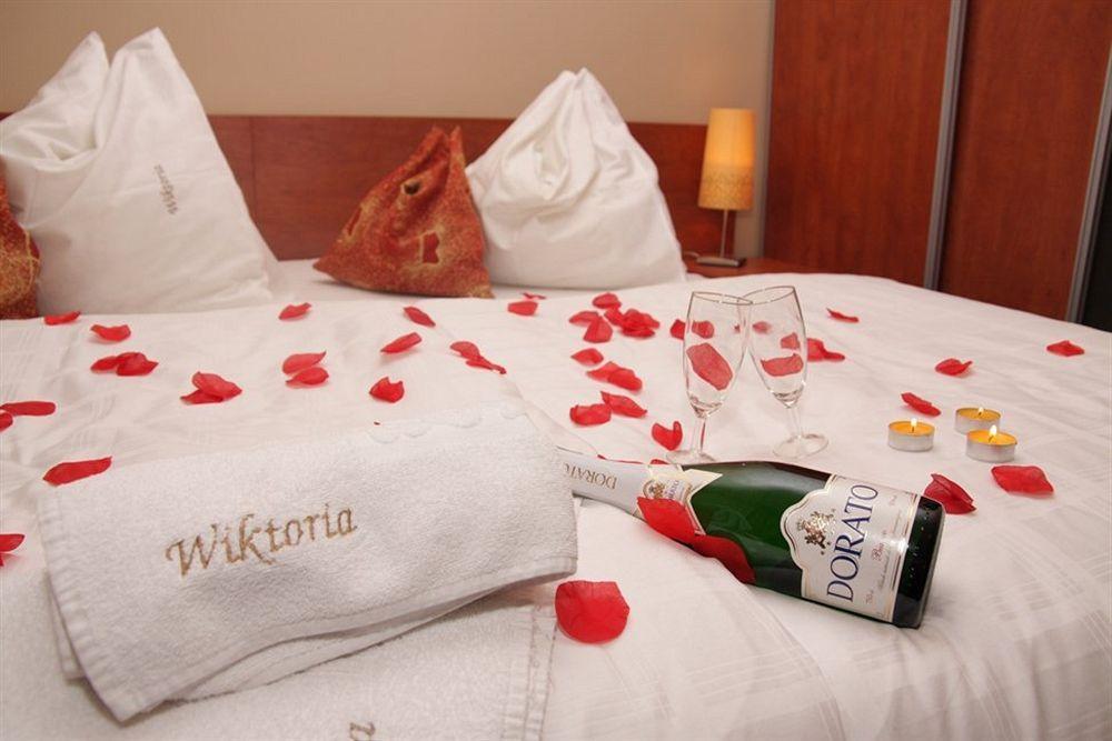 Hotel Wiktoria ชกลาร์สกา ปอเรมบา ภายนอก รูปภาพ
